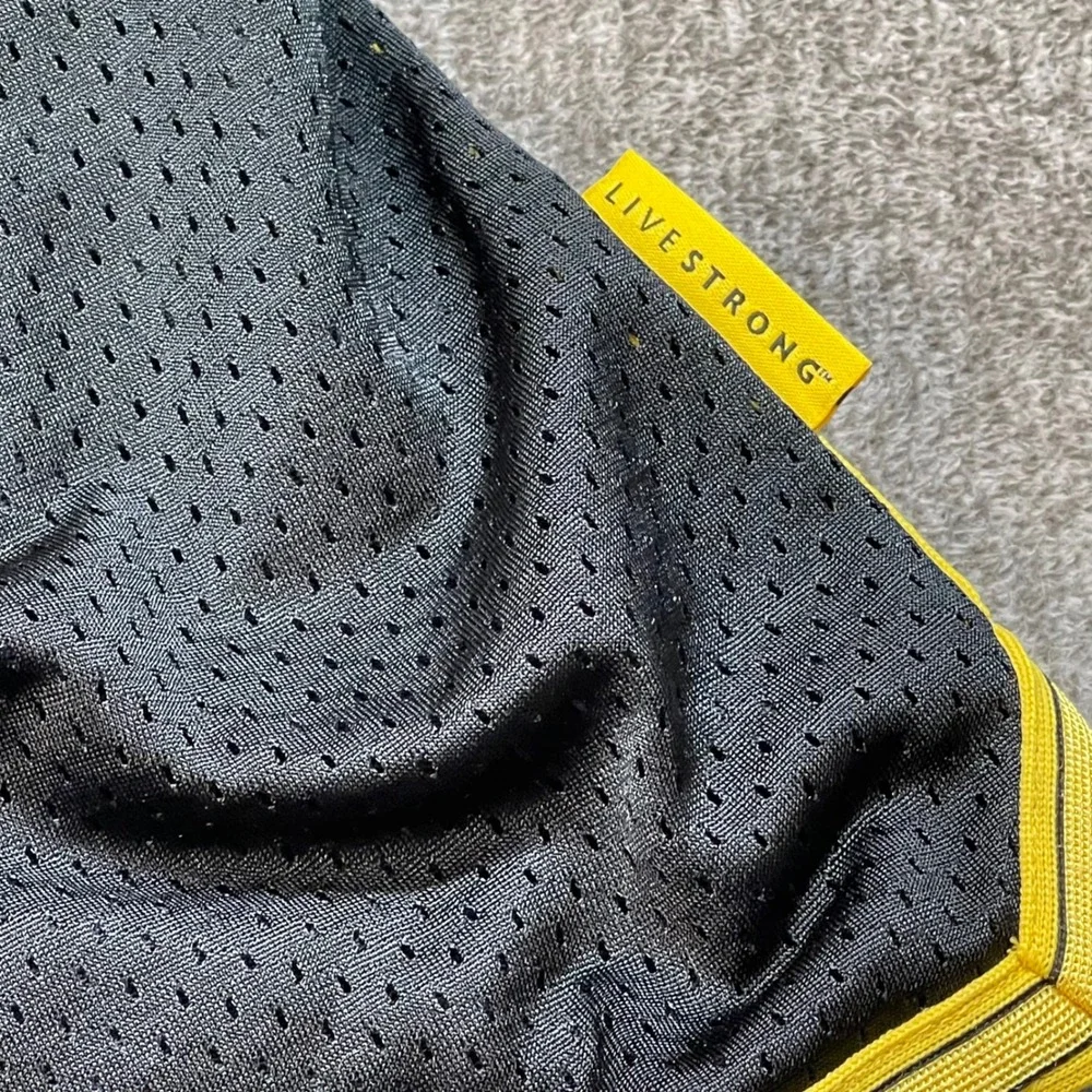 Nike Mens Basketball Shorts Athletic Livestrong Gym Swoosh‎ Large 408397